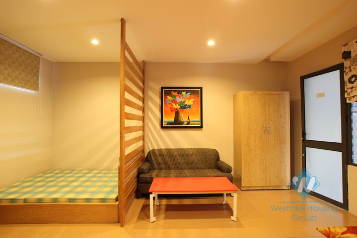 Nice studio available for lease on Au Co street, Tay Ho, Hanoi
